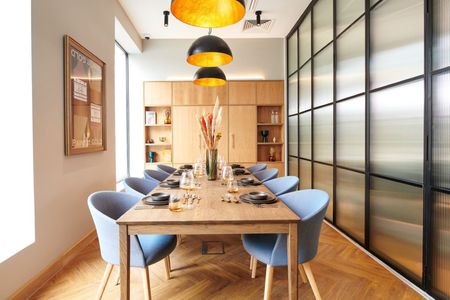 2 bedroom apartment - Photo 2