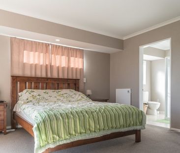 Fitzherbert - 4 Bedrooms - Photo 4