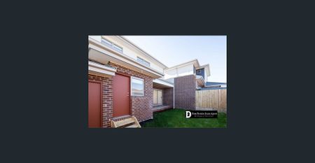 Modern 2 Bedroom Townhouse in Prime Dandenong Location - Photo 5