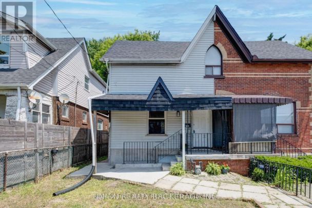 533 VICTORIA PK AVENUE - Photo 1