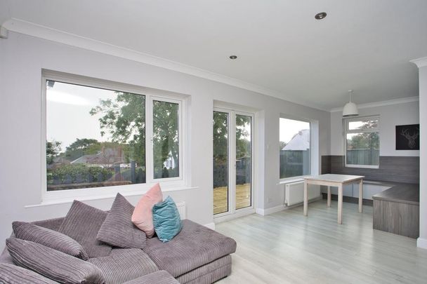 3 bedroom bungalow to rent - Photo 1