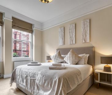 4 bed flat to rent in Kensington Court, London, W8 5 - Photo 6