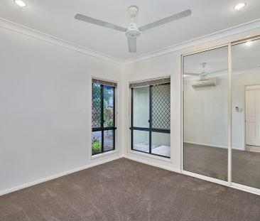 SPACIOUS FAMILY ENTERTAINER IN SOUGHT AFTER SUBURB! - Photo 5