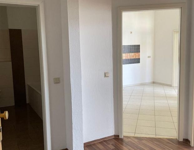 3 Raum Wohnung mit Balkon - Foto 1