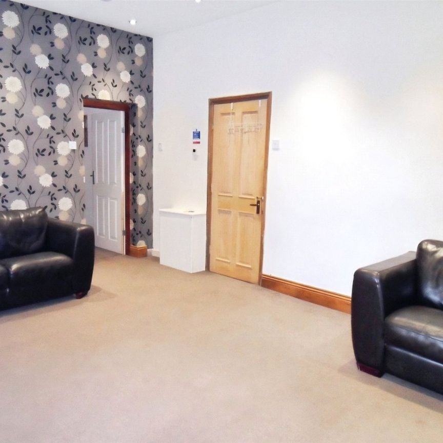 West Park Street, Dewsbury, West Yorkshire, WF13 - Photo 1