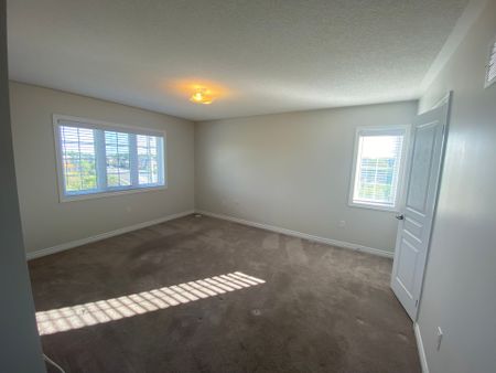 For Lease - 70 Aspen Hills (Upper) Road, Brampton, Ontario - Photo 2