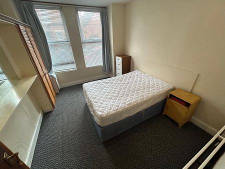 Flat 1, 18 Canterbury Street, Botanic, Belfast, BT7 1LB - Photo 2