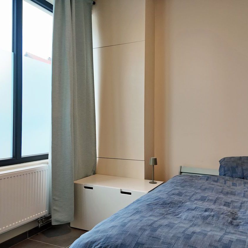 Gerenoveerde woning met zonnige tuin en zonnepanelen in Eeklo! - Photo 1