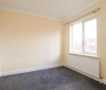 2 bedroom end of terrace house to rent - Photo 5