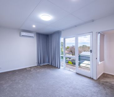 8 Tuhan Street, Chadstone VIC 3148 - House For Rent | Domain - Photo 3