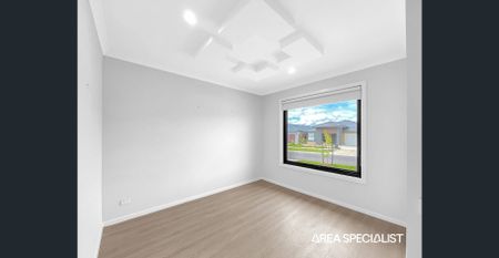 Luxury Family Living in the Heart of Clyde North! - Photo 5