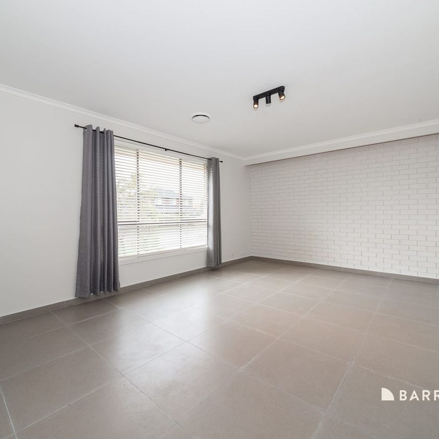 Spacious and Stylish Family Home in Prime Keilor Downs Location - Photo 1