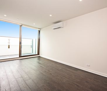 210/240 McKinnon Road, McKinnon VIC 3204 - Apartment For Rent | Domain - Photo 2