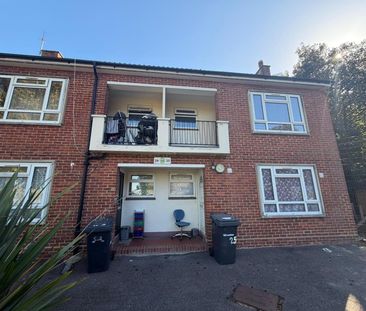 Chingley Close, Bromley BR1, London - Photo 4