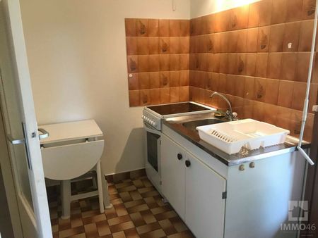 Location Appartement 1 pièce 38m² CAHORS 46000 - Photo 4