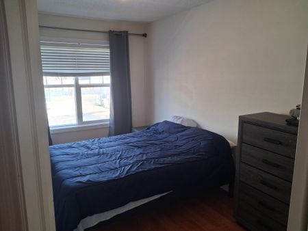 Modern 2-Bedroom Condo with Underground Parking in Prime Calgary Location - Photo 3