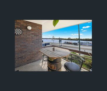 Prime Maroochydore Riverfront Living - Photo 4