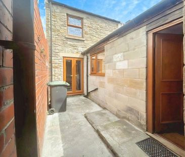 2 bedroom terraced house to rent - Photo 6