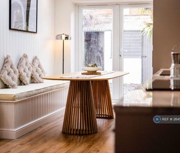 1 bedroom in a house share to rent - Photo 2