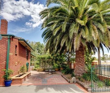 250 Arnold Street, Bendigo - Photo 2