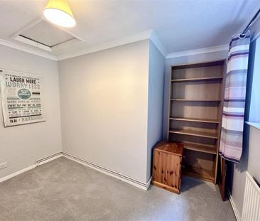 3 bedroom apartment to rent - Photo 4