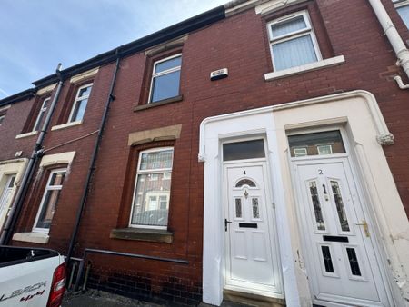 4, Brunswick Place, Preston - Photo 5