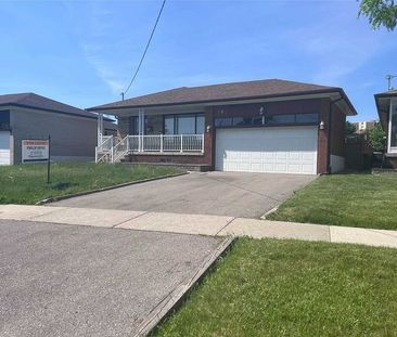 For Lease - 10 Laskay Cres Upstair N/A, Toronto, Ontario - Photo 1