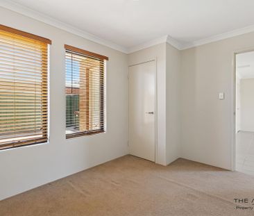 Private & Convenient 3-Bedroom Villa in Prime Balga Location - Photo 4