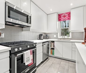 For Lease - 372 Trafalgar Road, Oakville, Ontario - Photo 1