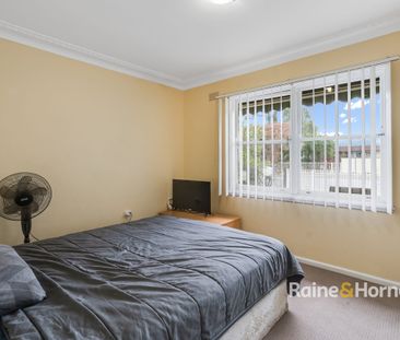 Fully Furnished Immaculate Home! - Photo 2