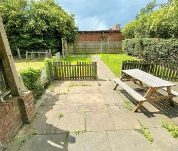 70 Unett Street, - Photo 4