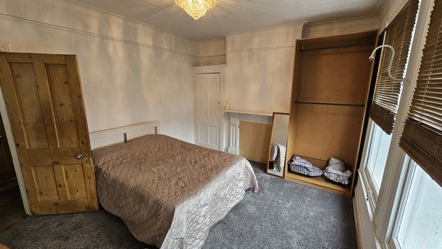 Wellmeadow Road, London, SE6 1 - Photo 1