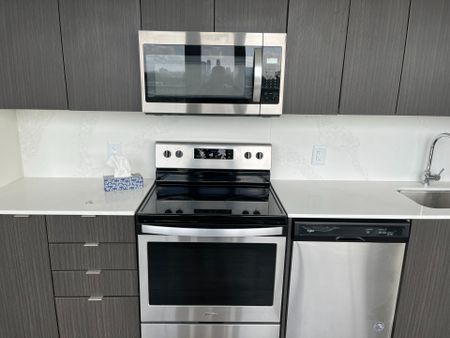 For Lease - 3237 Bayview Avenue Unit# PH 1312, Toronto, Ontario - Photo 2