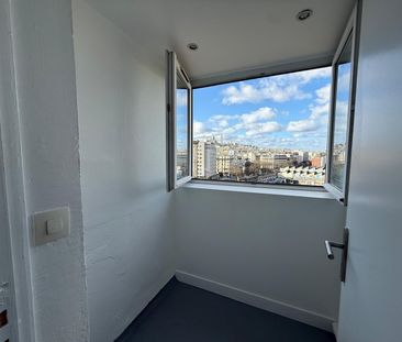 Location Appartement 2 pièces 46m² PARIS 18ème - Photo 5