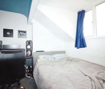 4 bedroom terraced house to rent - Photo 4