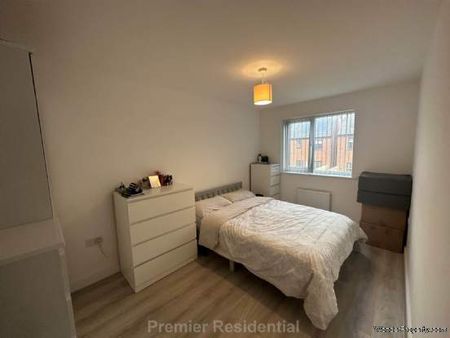 3 bedroom property to rent in Salford - Photo 5