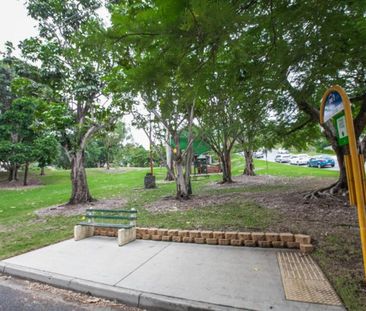 Furnished Studio In Prime West End Location! - Photo 6