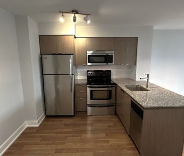 For Lease - 23 Sheppard Avenue Unit# 806, Toronto, Ontario - Photo 2