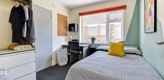 6 bedroom house to rent - Photo 2