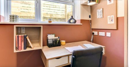 1 bedroom in a house share to rent - Photo 4