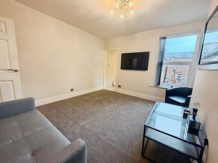 2 bedroom flat to rent - Photo 5