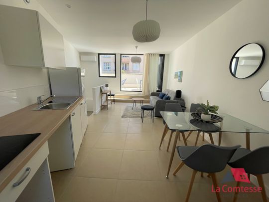 Location Appartement 3 pièces 57m² MARSEILLE 1er - Photo 1