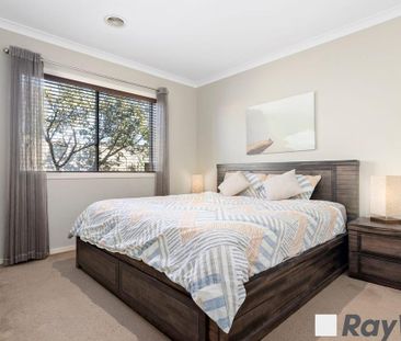 MODERN FAMILY ELEGANCE IN A PREMIUM NARRE WARREN SOUTH LOCALE! - Photo 6