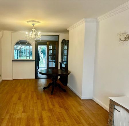 3 bedroom semi-detached house to rent - Photo 4