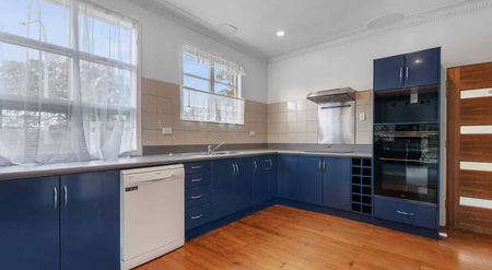 Spacious 3 bedroom home in Glenholme - Photo 3