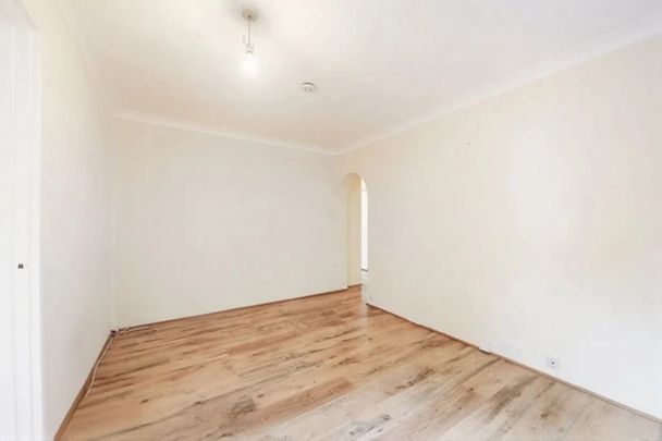 1 Bedroom Flat - Photo 1