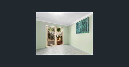 2 Bedroom Townhouse in Central Location - Photo 5