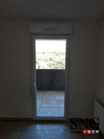 T2 AVEC LOGGIA ET DEUX PARKINGS COUVERTS - Photo 4