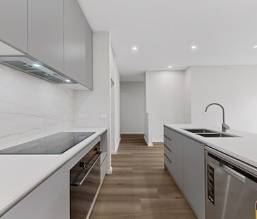 34 Comox Ave, Wyndham Vale VIC 3024 - House For Rent | Domain - Photo 6