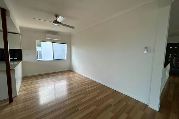 232 Goondoon Street - Photo 1
